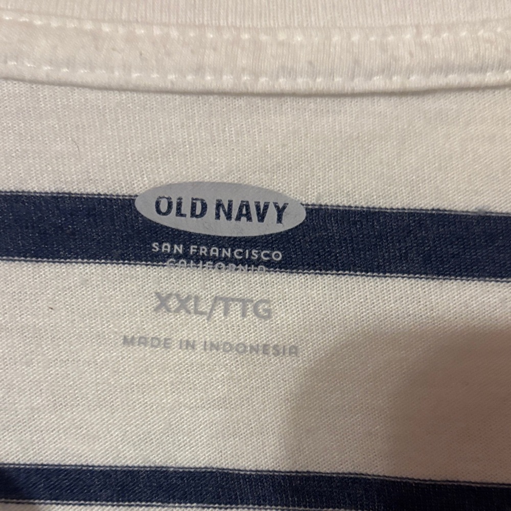 Old Navy White and Navy Striped V-Neck Tee - Picture 3 of 5